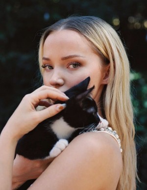 photos Dove Cameron 