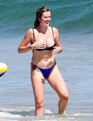 photos Ireland Baldwin