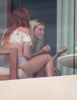 photos Bella Thorne