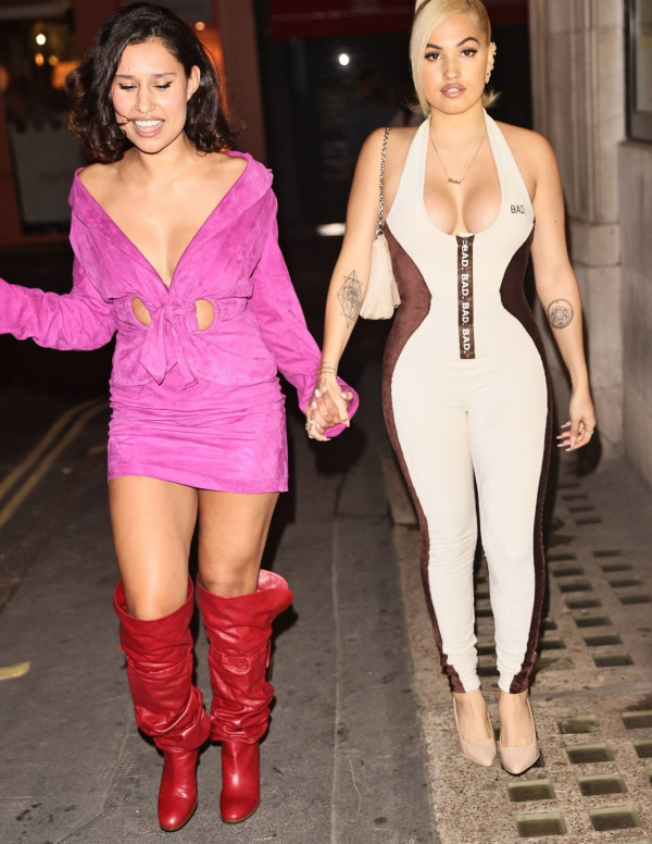 La chanteuse Raye en soirée à Londres