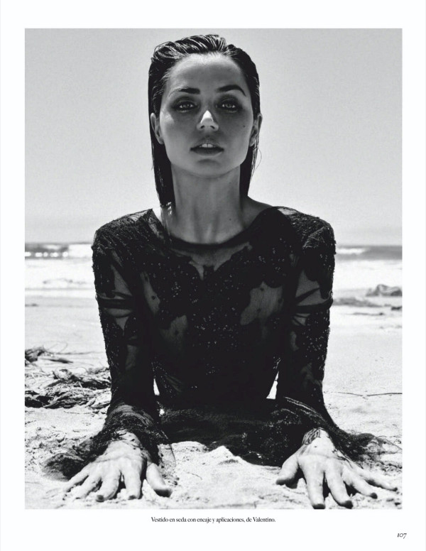 Ana de Armas dans Vogue Magazine (Mexique) - Octobre 2020
