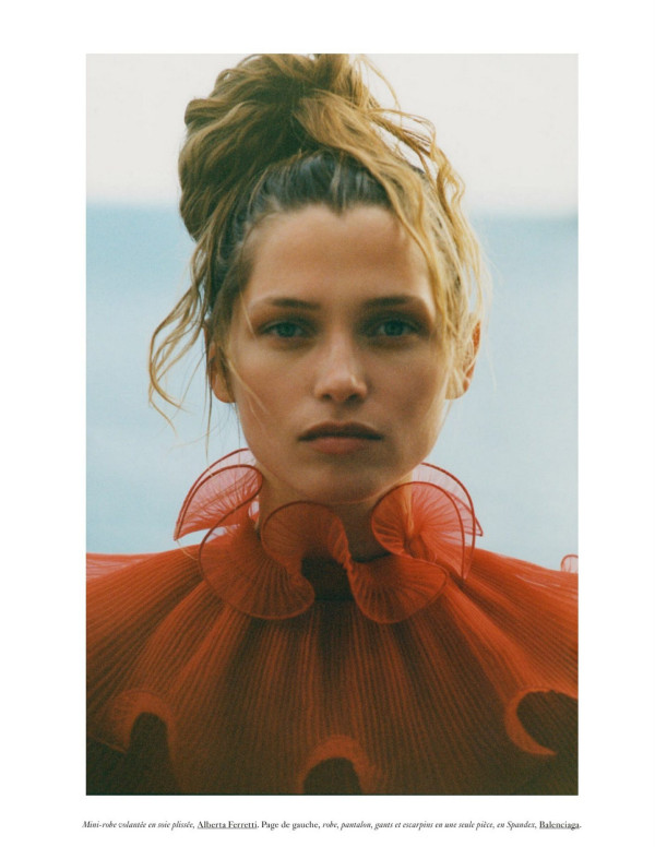 Hana Jirickova dans Vogue Magazine (France) Octobre 2020