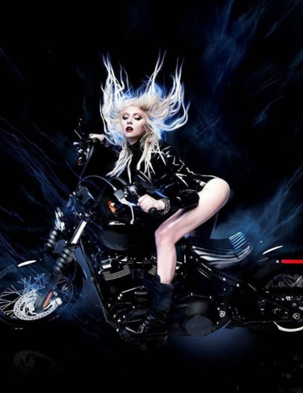 Shooting Taylor Momsen pour Death by Rock and Roll