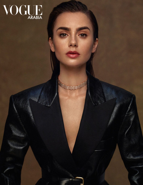 Lily Collins dans Vogue (Arabie) - Novembre 2020