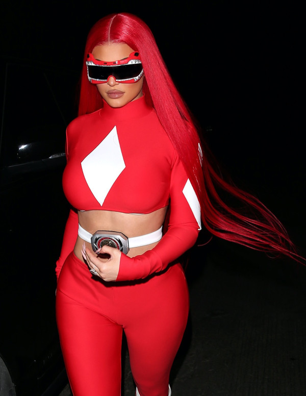 Kylie Jenner en déguisement Power Ranger à Beverly Hills