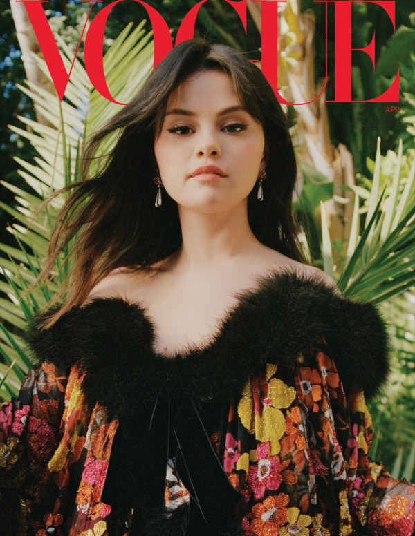 Selena Gomez dans Vogue