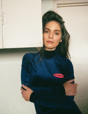 photos Caitlin Stasey