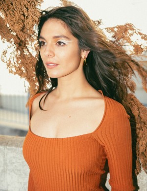 photos Caitlin Stasey