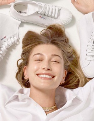 photos Hailey Bieber