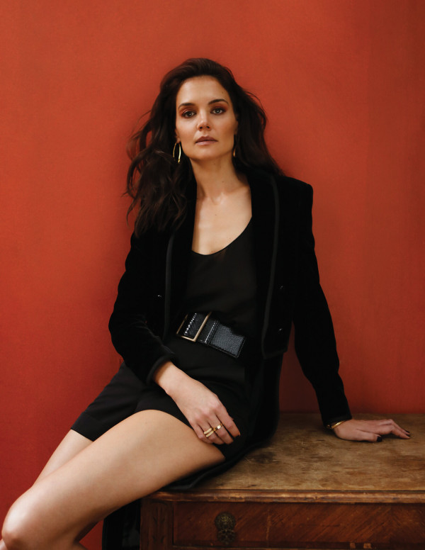 Katie Holmes sexy dans Flaunt Magazine