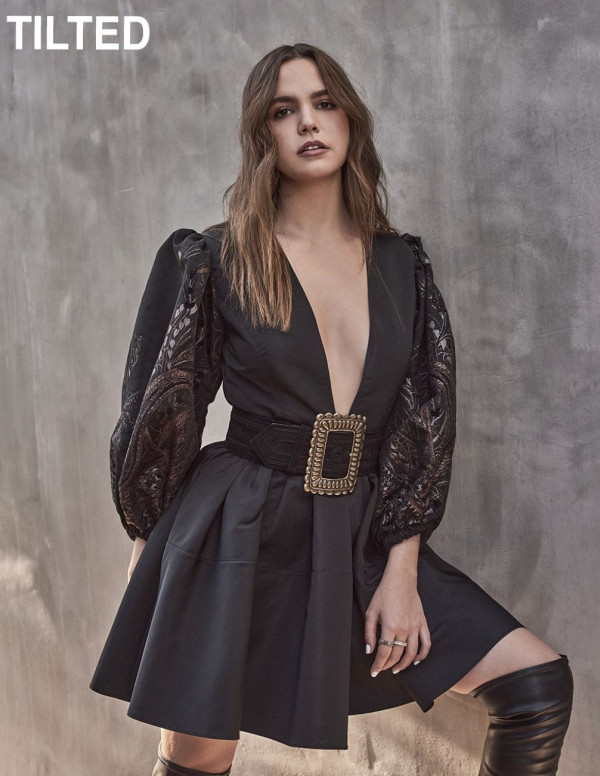 Bailee Madison dans Tilted Style