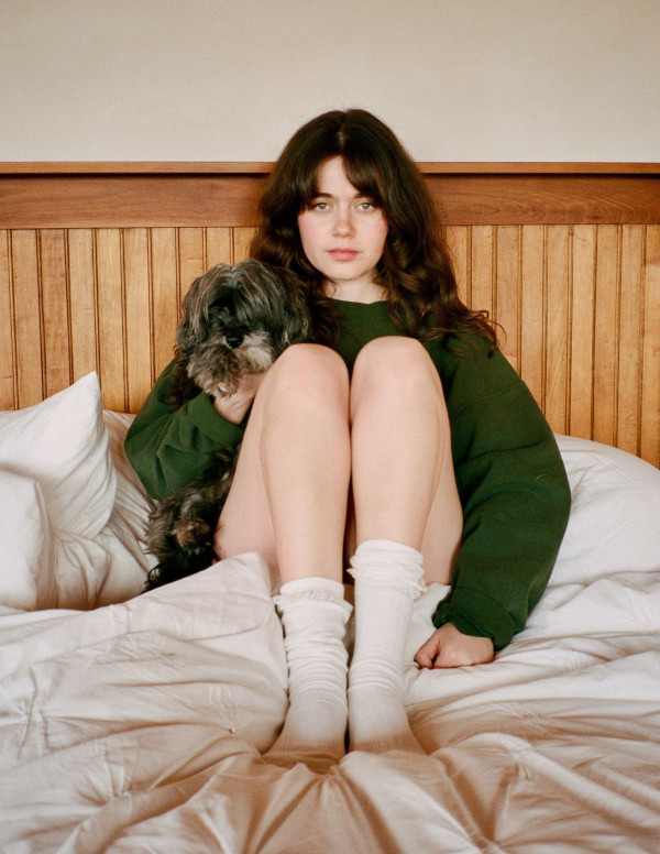 Shooting Molly Gordon pour Vulture magazine