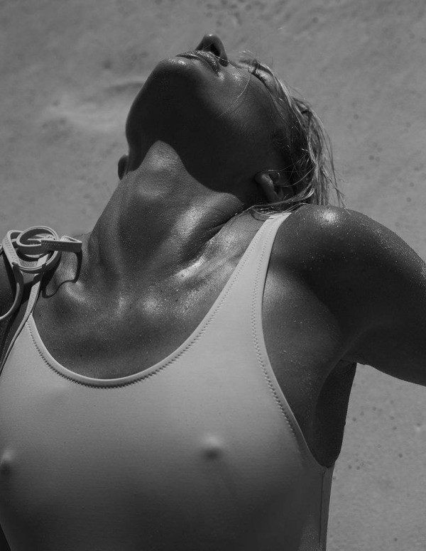 Candice Swanepoel dans Madame Figaro