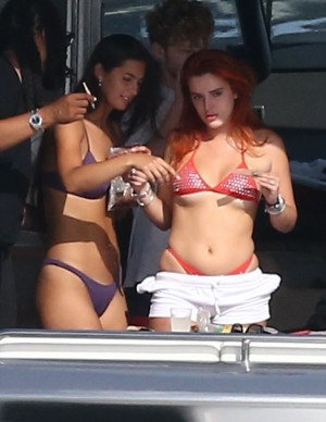 photos Bella Thorne