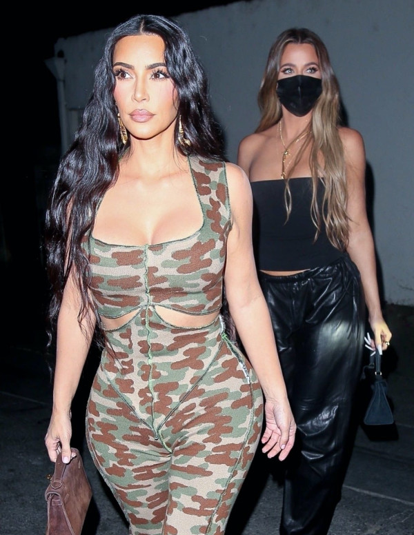 Kim & Khloe Kardashian en soirée à Hollywood