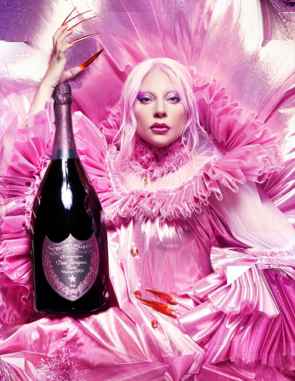 Shooting Lady Gaga pour Dom Perignon