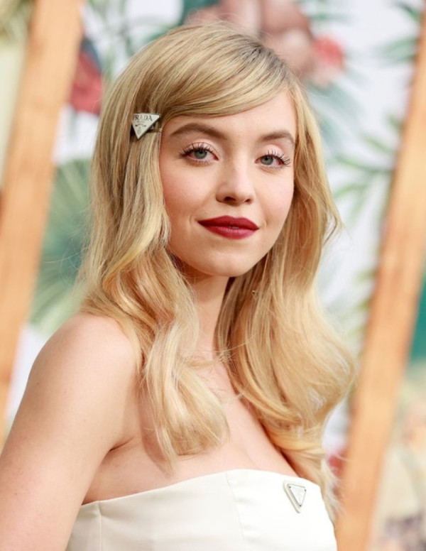 Sydney Sweeney à Pacific Palisades pour la première de la série The White Lotus