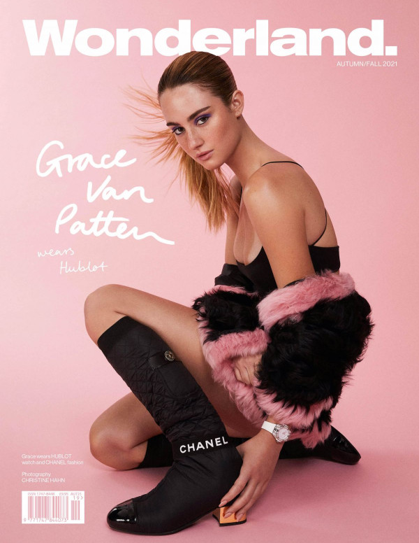 Grace Van Patten dans Wonderland Magazine