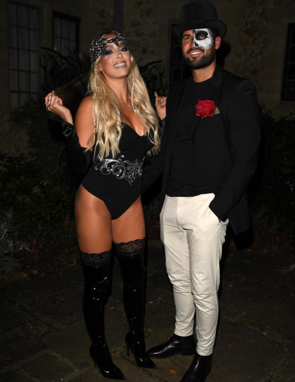 Amber Turner en soirée Halloween à Londres