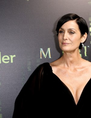 photos Carrie-Anne Moss