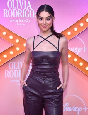 photos Kira Kosarin