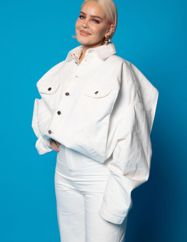 Portrait d'Anne-Marie au Concert pour l'Ukraine