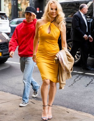 Pamela Anderson dans le quartier de SoHo à New York