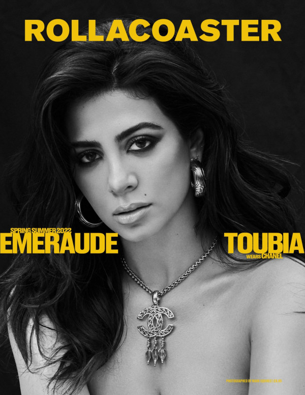 Emeraude Toubia dans Rollacoaster magazine
