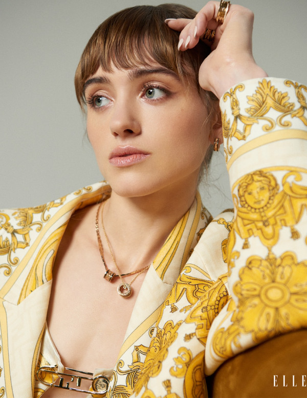 Natalia Dyer dans Elle magazine (Singapour)