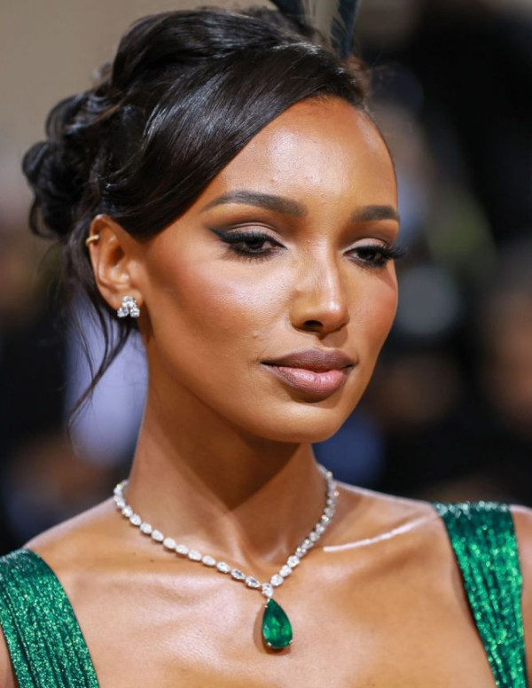 Jasmine Tookes au Met Gala 2022