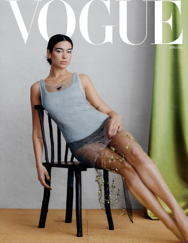 Dua Lipa dans Vogue magazine