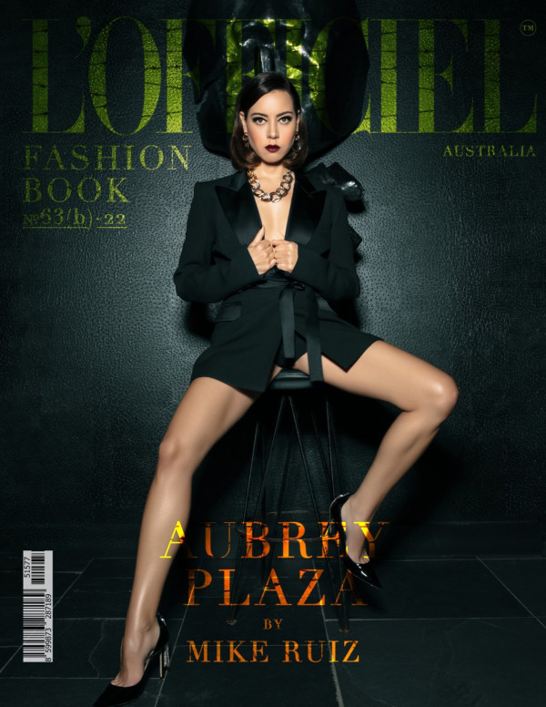 Aubrey Plaza dans L’Officiel magazine (Australie)