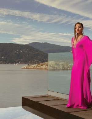 photos Sarah Jeffery