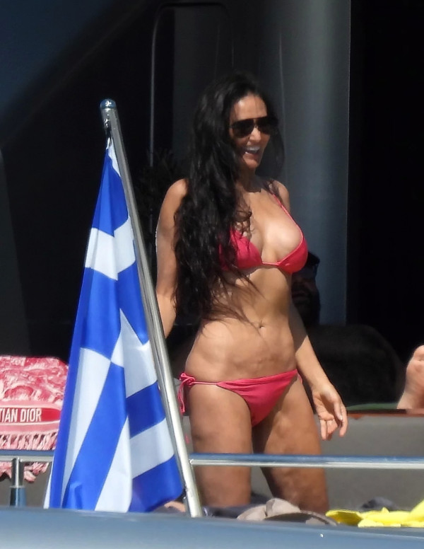 Demi Moore en vacances en Grèce