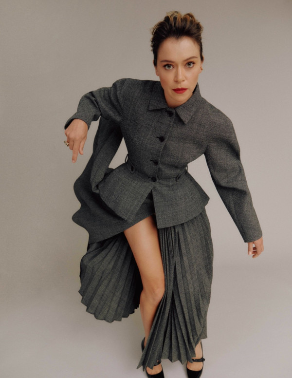 Shooting Tatiana Maslany pour Elle Magazine