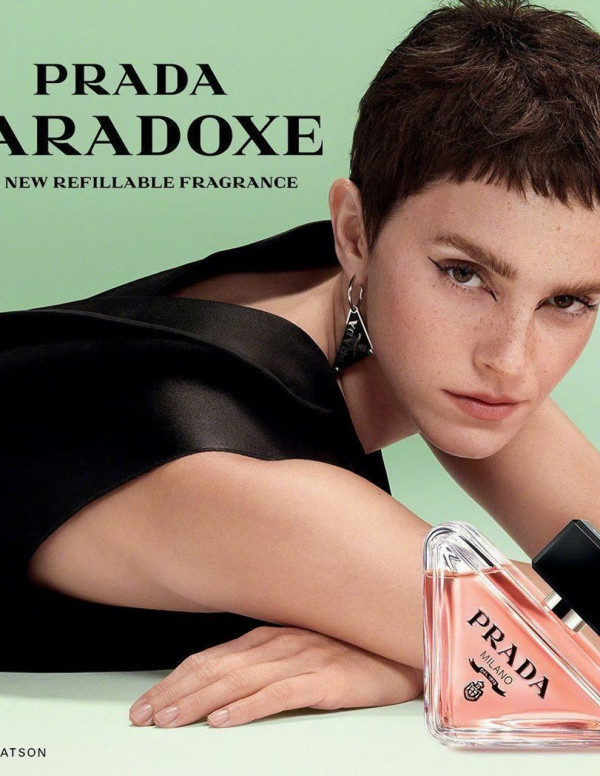 Shooting Emma Watson pour Prada Paradoxe, parfum 2022 