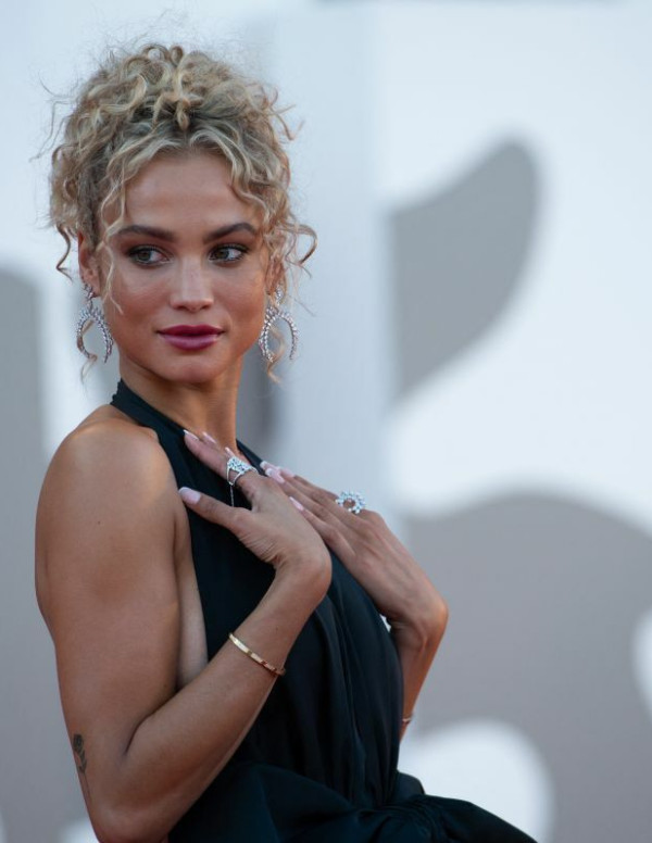 Rose Bertram à la première de Bones and All au 79ème festival du film de Venise