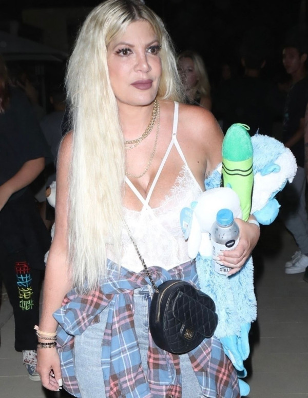 Tori Spelling en soirée à Malibu