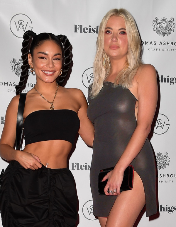 Ashley Benson et Vanessa Hudgens sexy à la soirée Margalicious Margarita