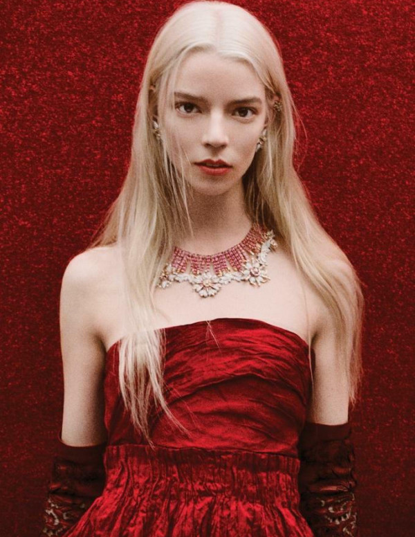 Anya Taylor-Joy dans Vogue magazine (Australie)