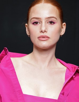 photos Madelaine Petsch