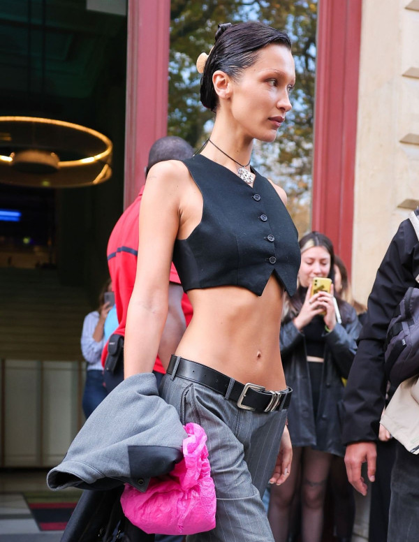Bella Hadid à Paris