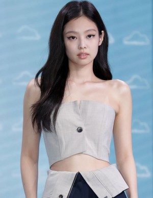 Jennie Kim à Seoul pour la présentation du Porsche Taycan 4S Cross Turismo