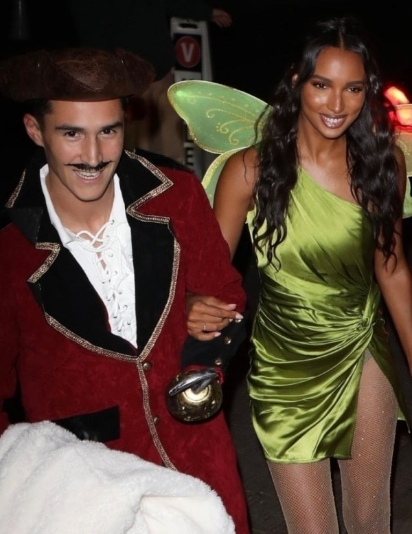 Jasmine Tookes en soirée Halloween à Beverly Hills 