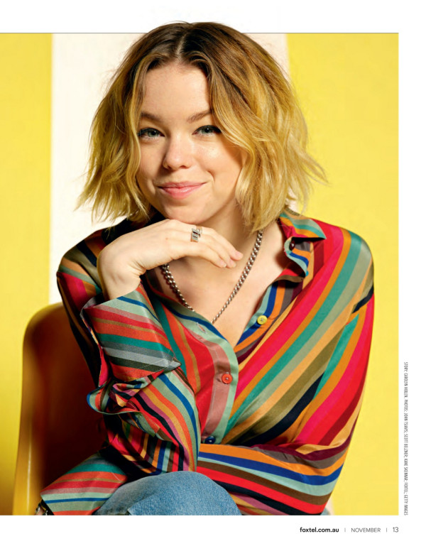 Milly Alcock dans Foxtel Magazine