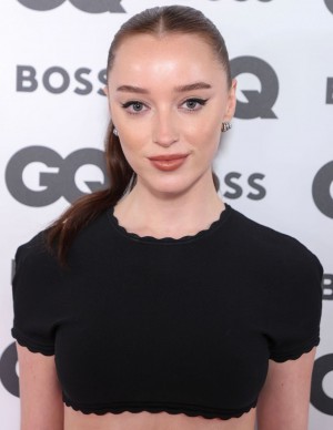 photos Phoebe Dynevor