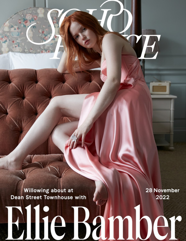 Ellie Bamber dans Soho House magazine