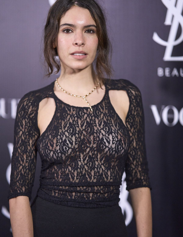 Claudia Traisac à la soirée Vogue & Yves Saint Laurent (Christmas Party) à Madrid