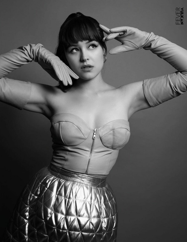 shooting Hayley Orrantia pour Vulkan Magazine
