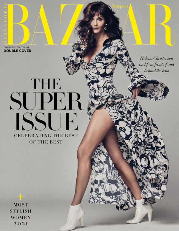 Helena Christensen dans Harper's Bazaar magazine (Singapour)